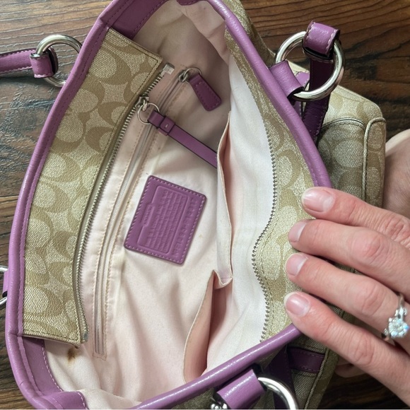 Coach Hamptons Signature C Pink Purse and Wallet - Picture 3 of 5